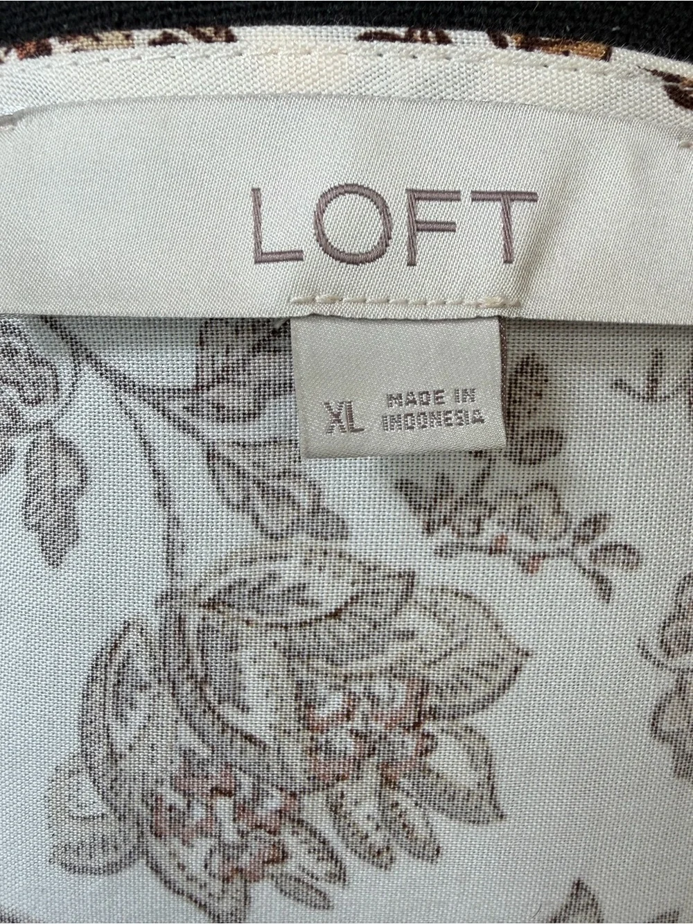 LOFT V-neck elastic waist blouse (XL)